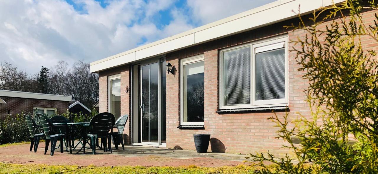 Vakantiebungalow In Bosrijke Omgeving Luttenberg Villa Exterior foto